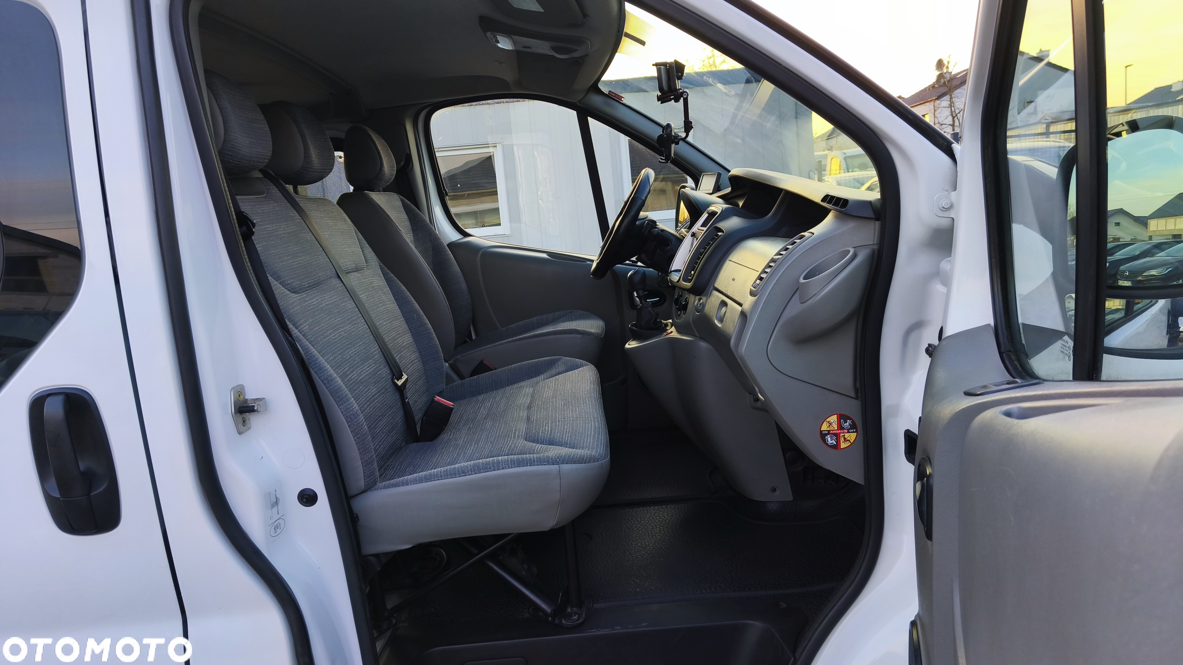 Renault Trafic - 22
