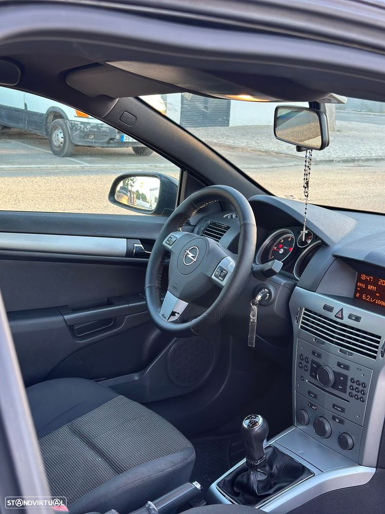 Opel Astra GTC 1.3 CDTi - 9