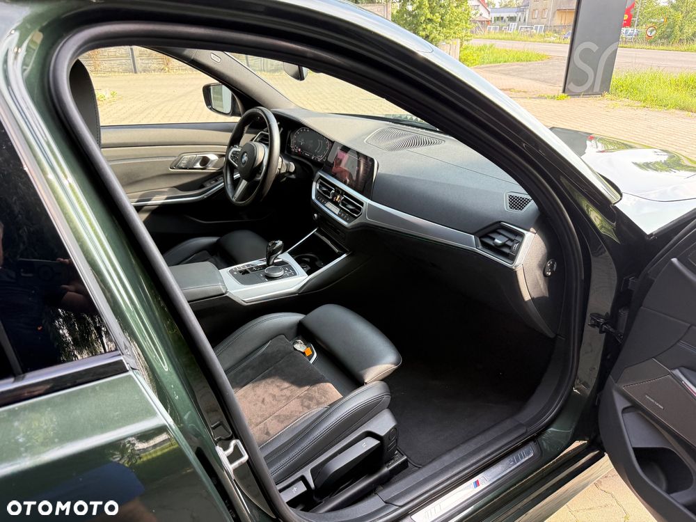 BMW Seria 3 330i xDrive M Sport sport - 29