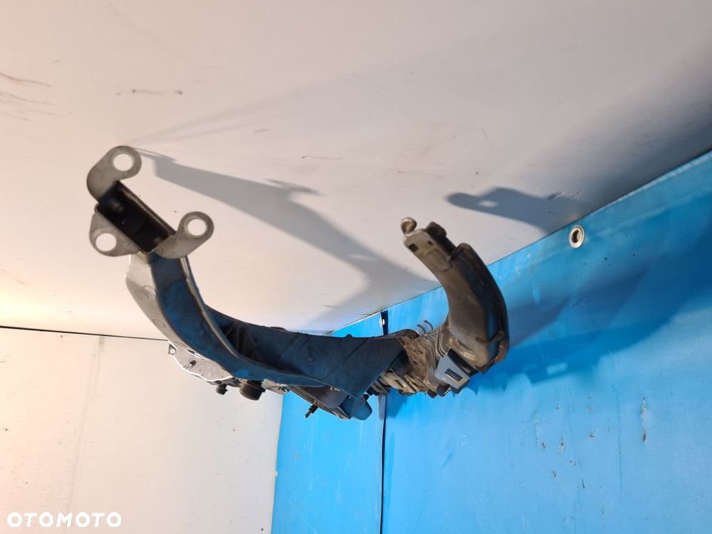 PAS PRZEDNI    FORD FOCUS MK1 - 7