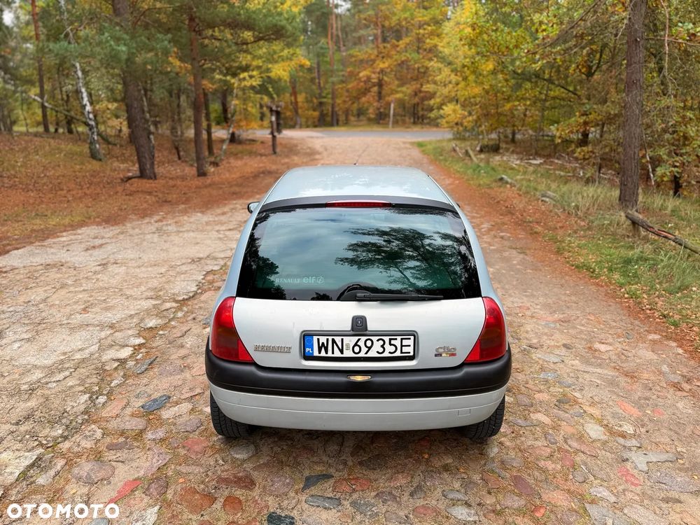 Renault Clio 1.2 16V Authentique - 8