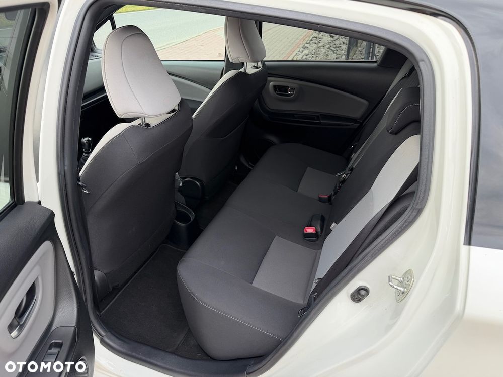 Toyota Yaris 1.33 Premium - 9