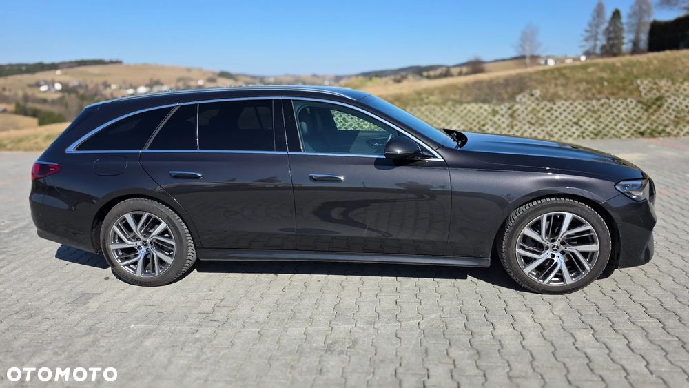 Mercedes-Benz Klasa E 200 4Matic 9G-TRONIC Edition AVANTGARDE - 26