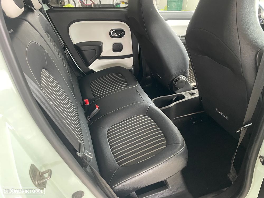 Renault Twingo TCE 90 INTENS - 17