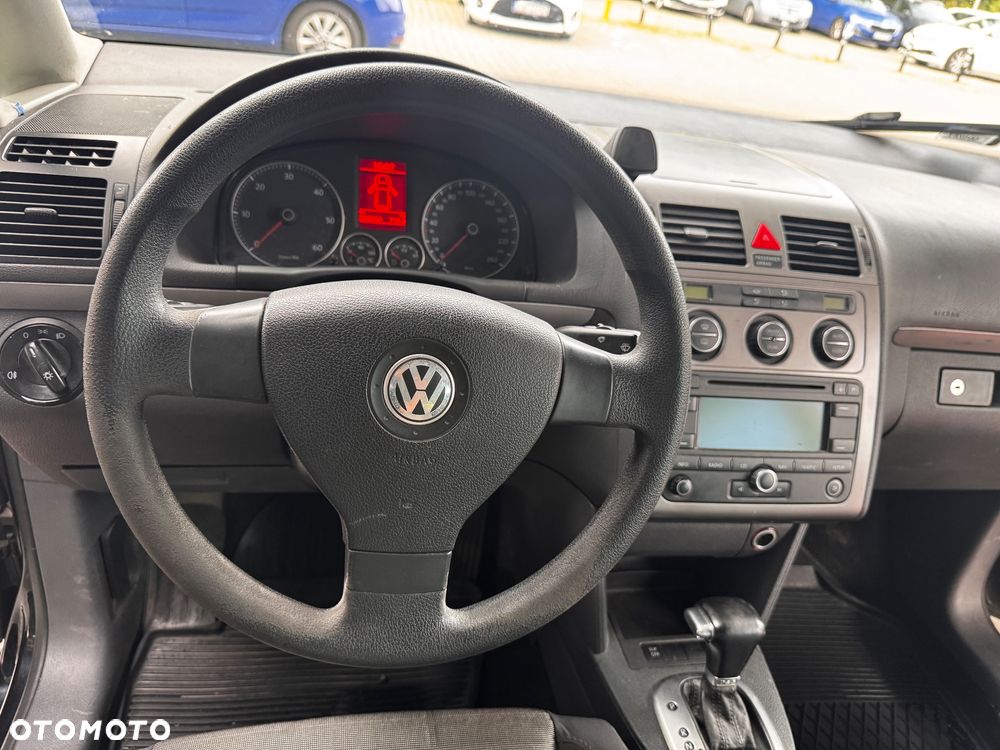 Volkswagen Touran 1.9 TDI DPF Trendline DSG - 26
