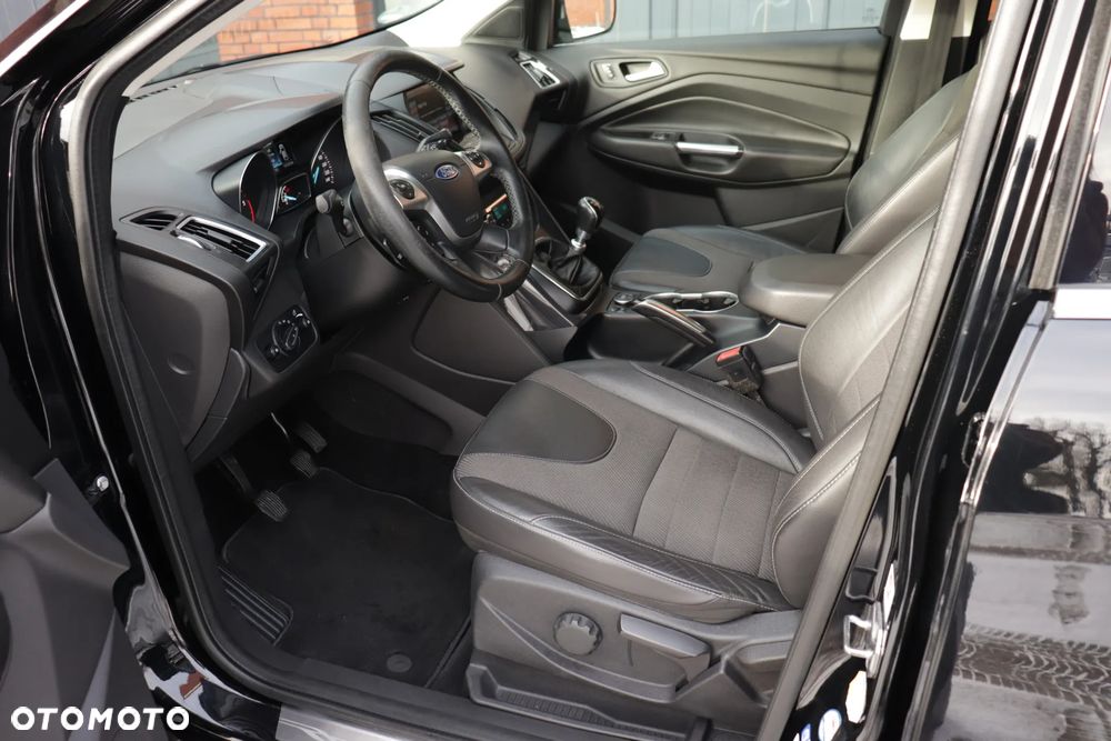 Ford Kuga 2.0 TDCi 4x2 Titanium - 17