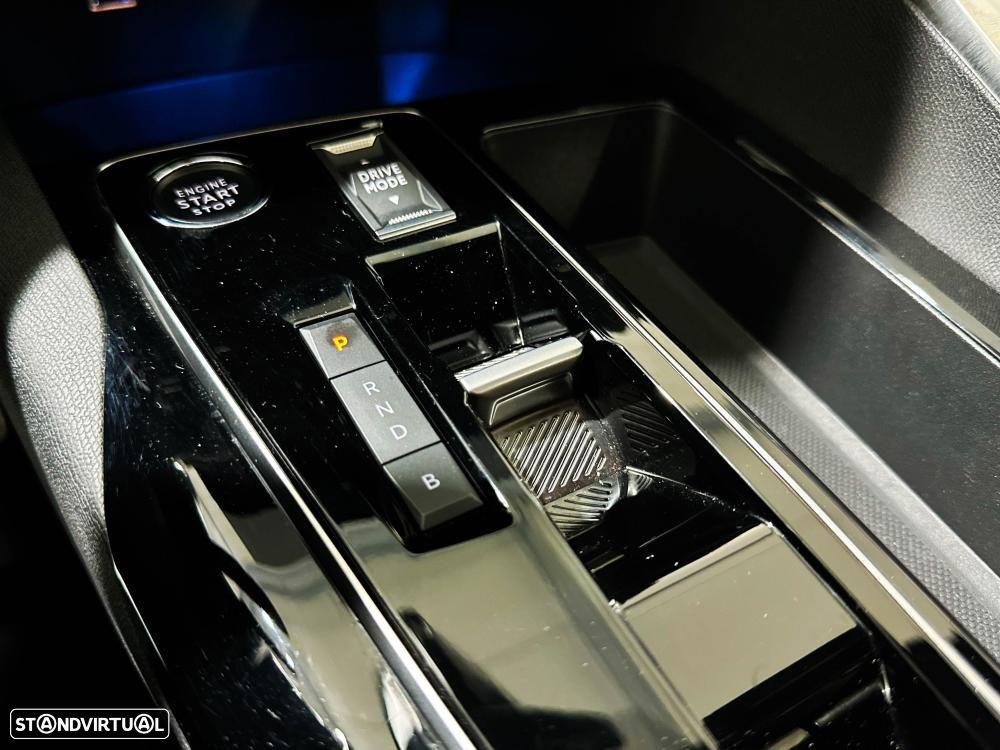 Peugeot 3008 1.6 Hybrid GT Pack e-EAT8 - 54