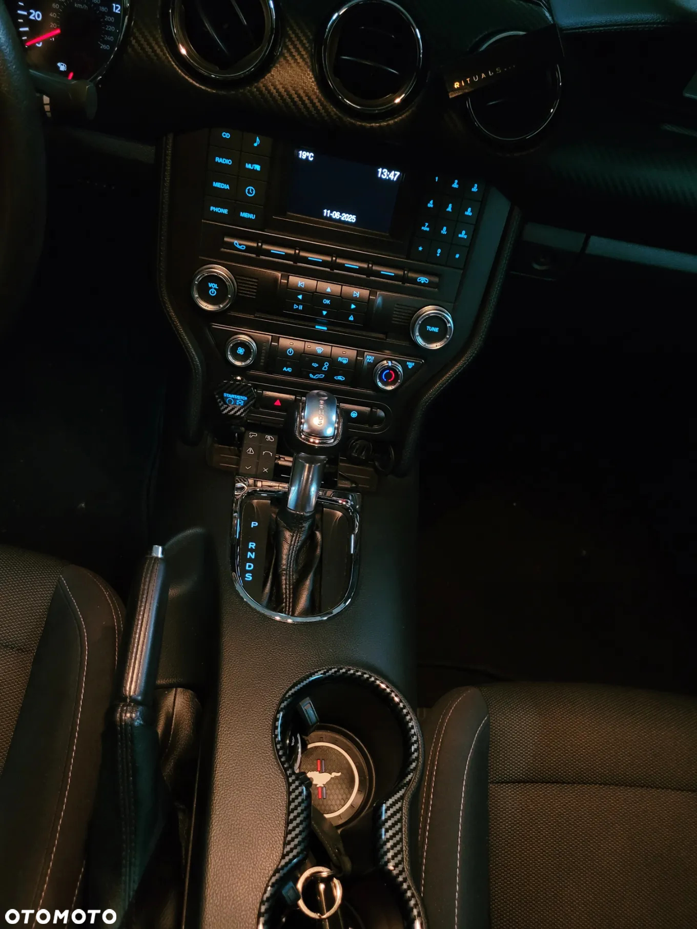 Ford Mustang - 18