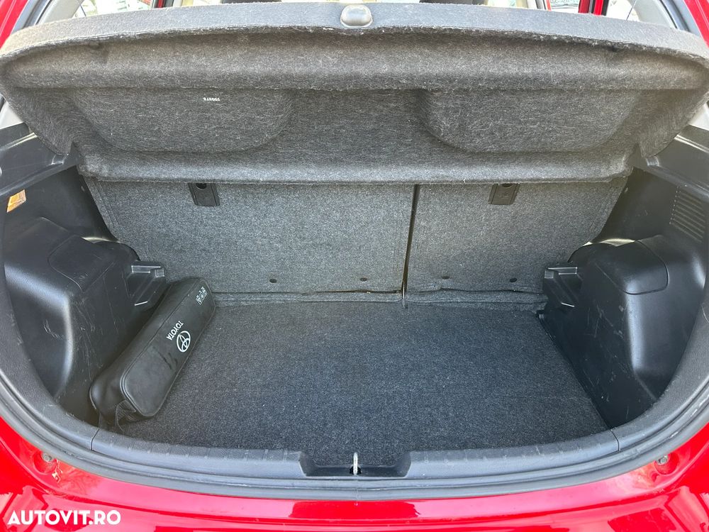 Toyota Yaris 1.5 VVT-i Edition-S - 14