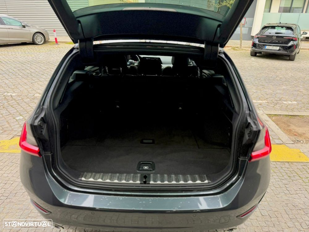 BMW 320 d Auto - 25