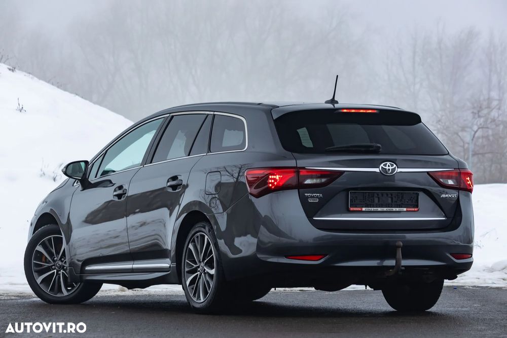 Toyota Avensis 2.0 D-4D Elegance Terracotta - 10