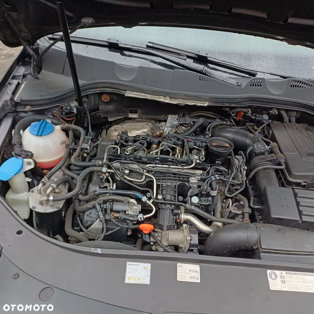 Volkswagen Passat 1.6 TDI BlueMotion - 28