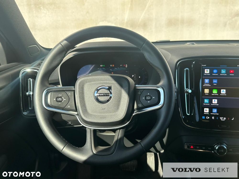 Volvo XC 40 - 32