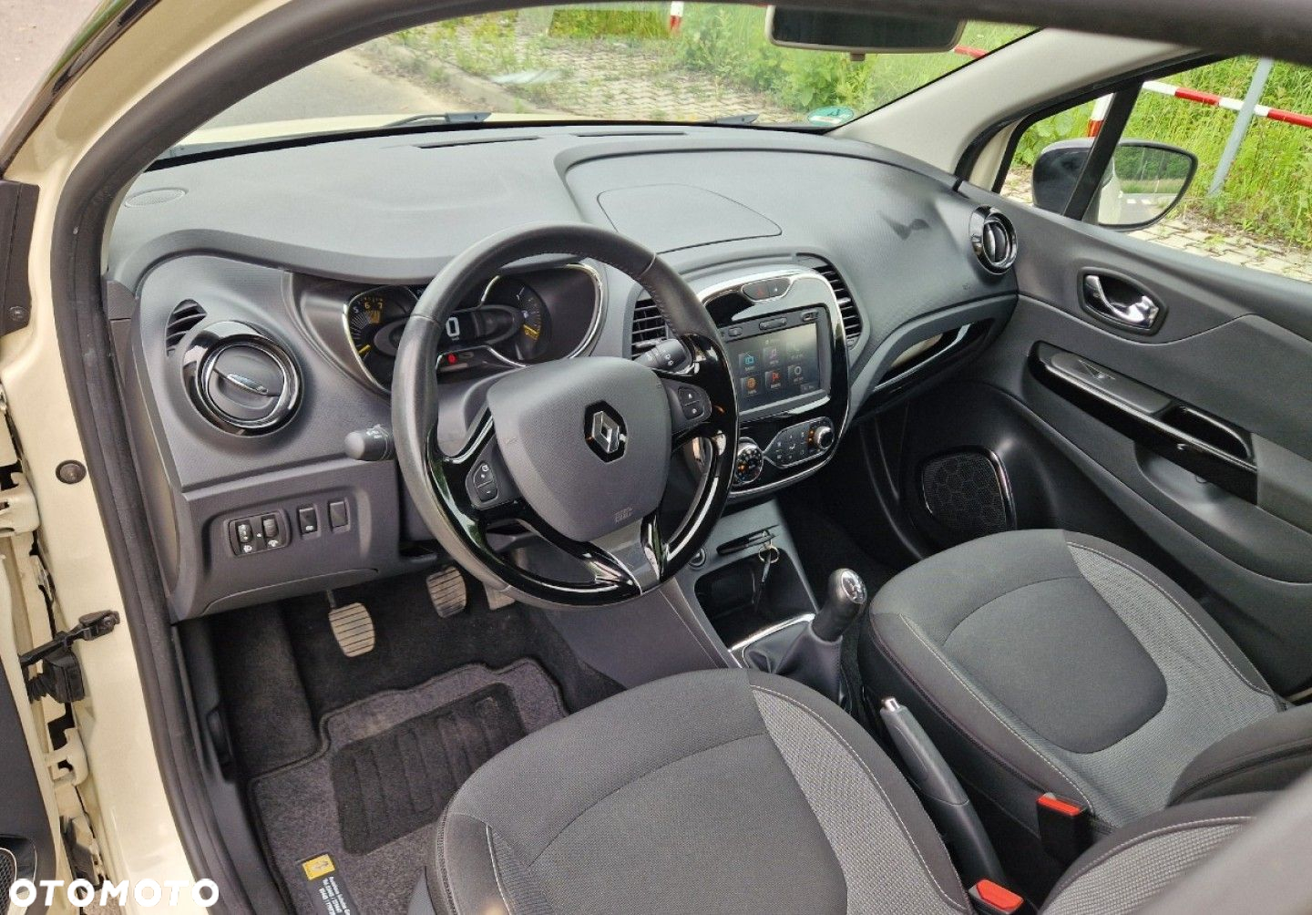 Renault Captur (ENERGY) TCe 90 INTENS - 19