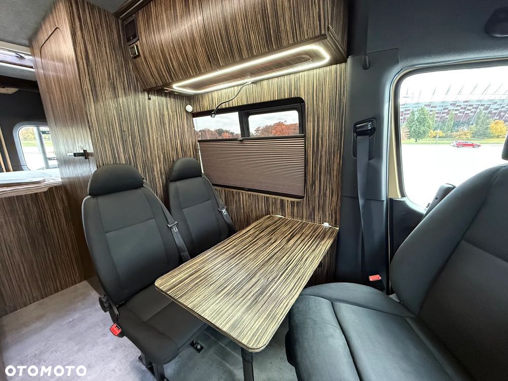 Mercedes-Benz Sprinter - 23