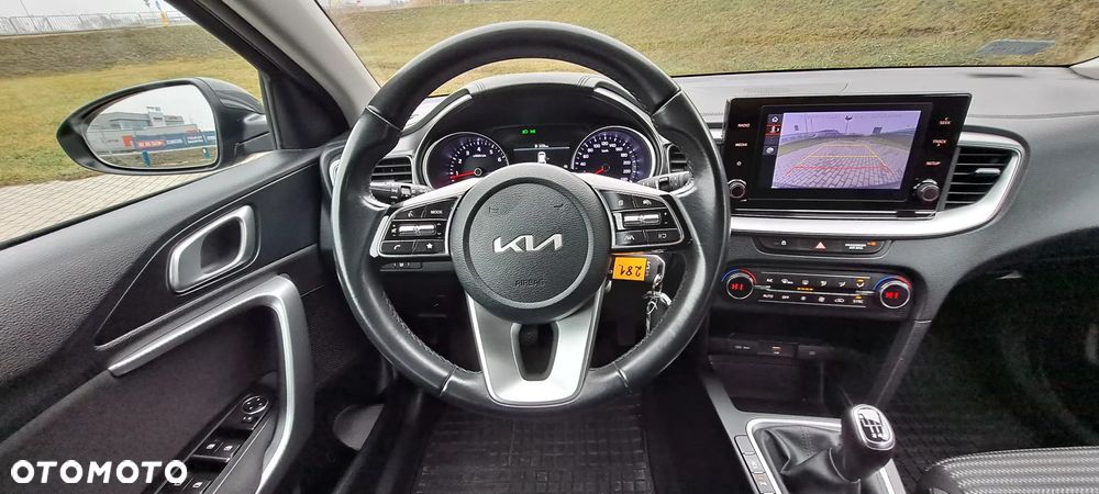Kia Ceed 1.5 T-GDI M - 25