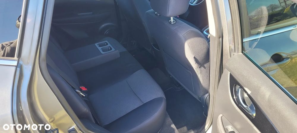 Nissan Qashqai 1.5 dCi N-Connecta EU6 - 15