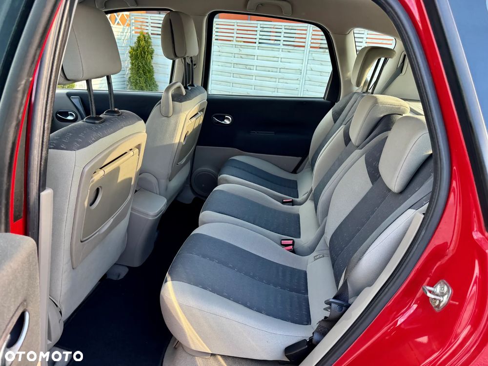 Renault Scenic 2.0 16V Dynamique - 11