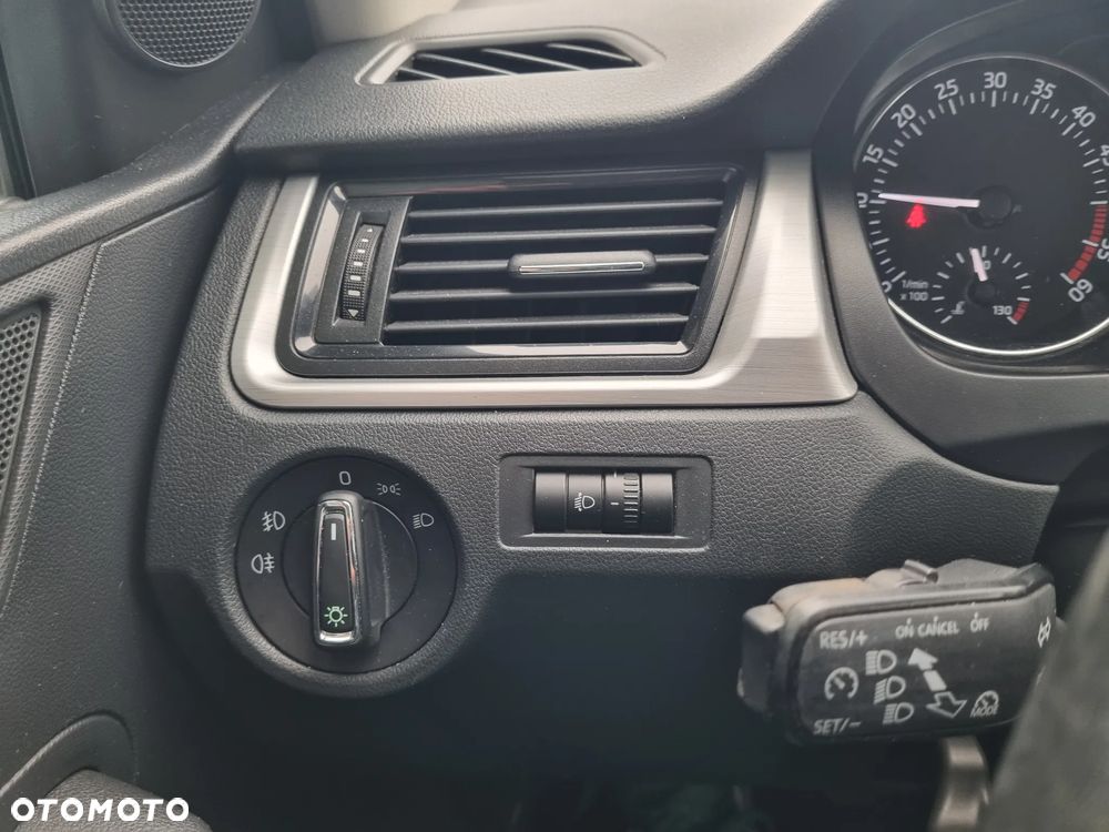 Skoda RAPID 1.4 TDI Ambition - 28