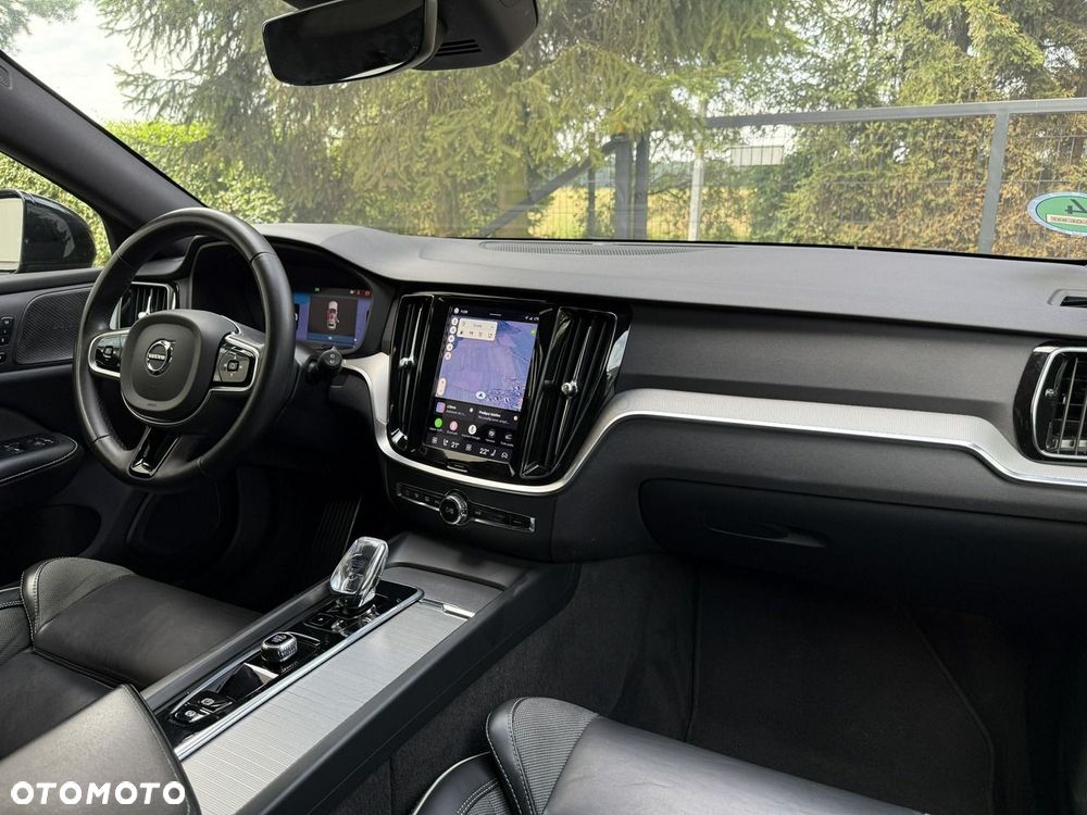 Volvo V60 Cross Country B4 D AWD Plus - 29
