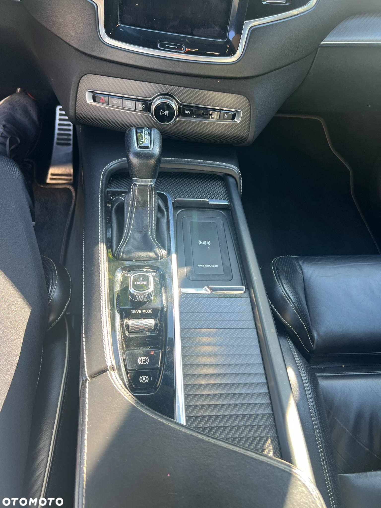 Volvo XC 90 D5 AWD R-Design 7os - 17