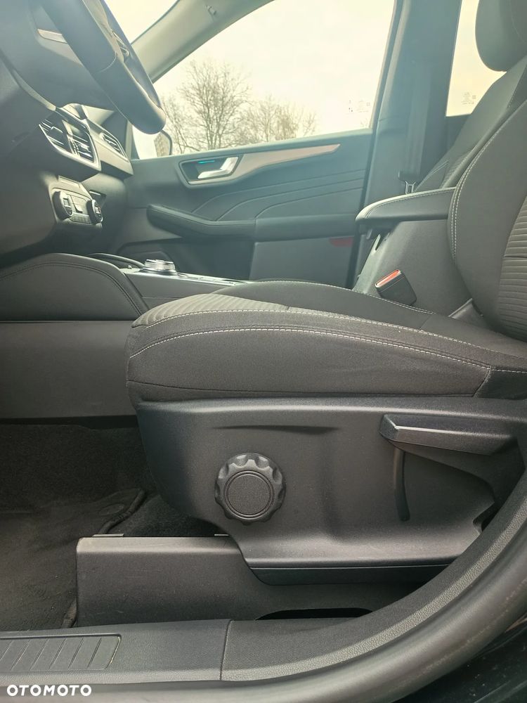 Ford Kuga 2.5 FHEV AWD Titanium eCVT - 21