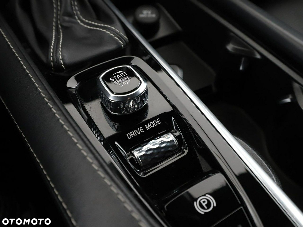 Volvo V90 D4 R-Design - 31