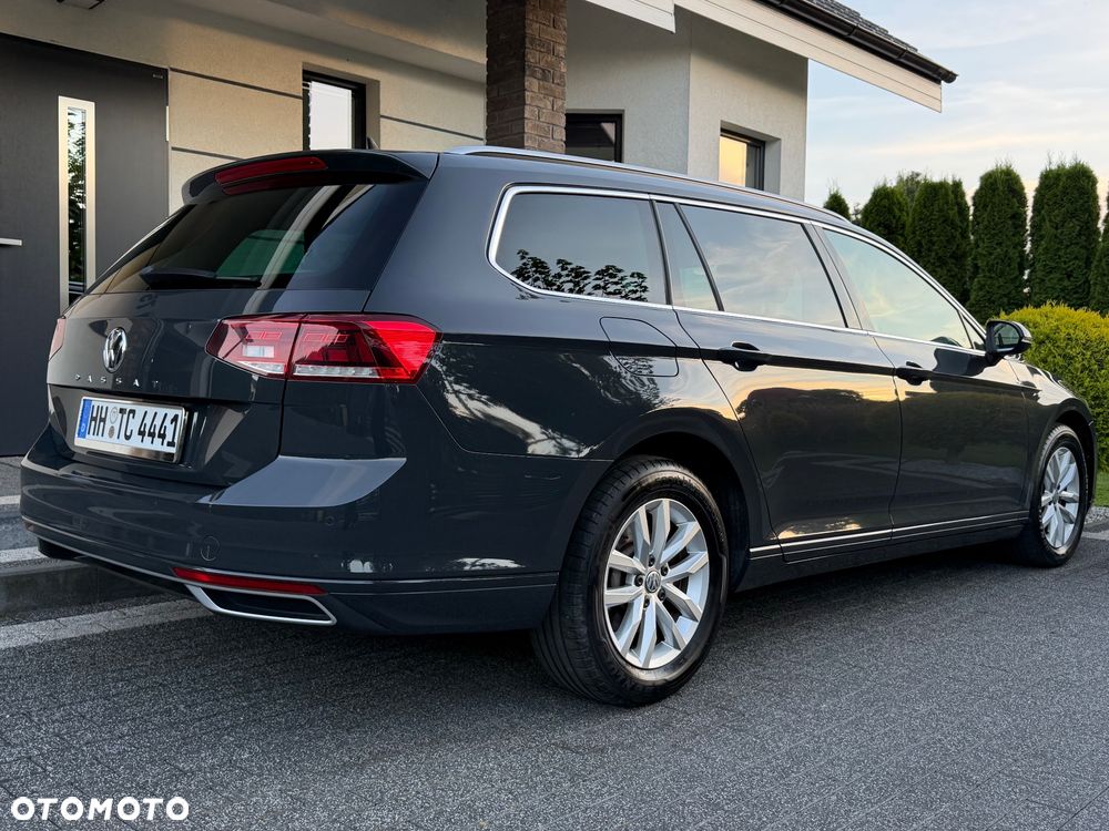 Volkswagen Passat 1.6 TDI SCR DSG Business - 4