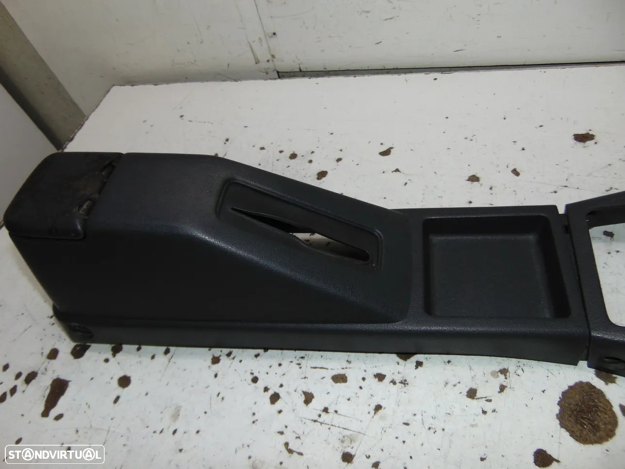 Mazda 323 consola central - 4
