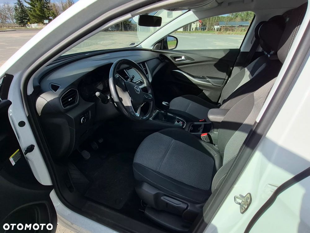 Opel Grandland X 1.2 T Enjoy S&S - 12