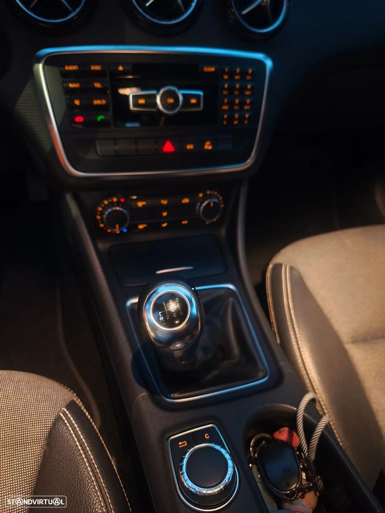 Mercedes-Benz A 180 CDI (BlueEFFICIENCY) Urban - 4