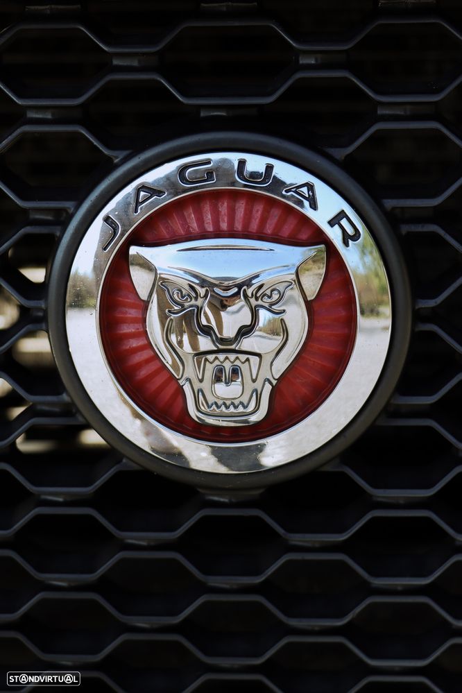 Jaguar XE 2.0 D R-Sport Aut. - 12