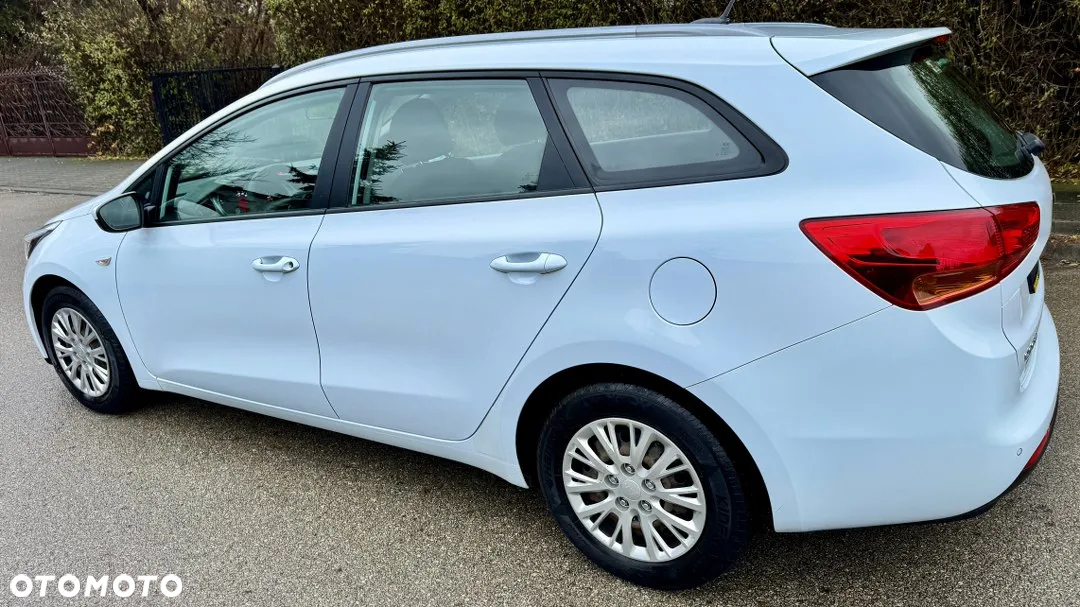 Kia Ceed 1.4 CVVT SW Dream-Team Edition - 8