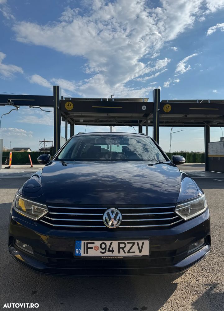 Volkswagen Passat 2.0 TDI SCR DSG Trendline - 2