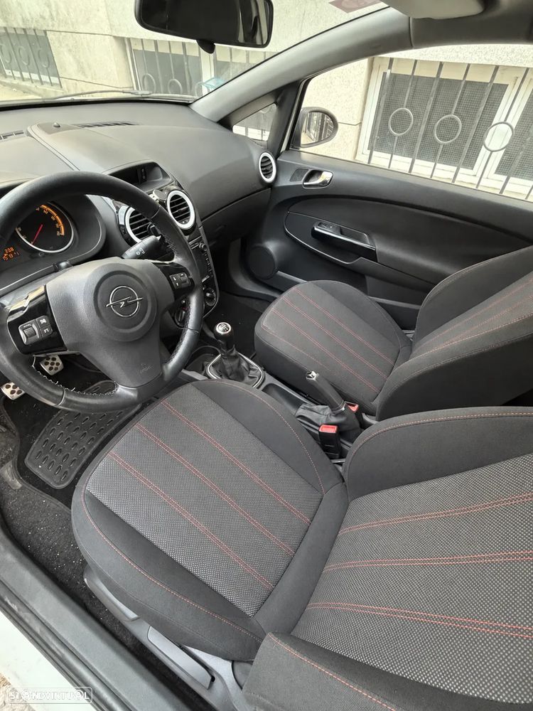 Opel Corsa 1.2 Black Edition - 8