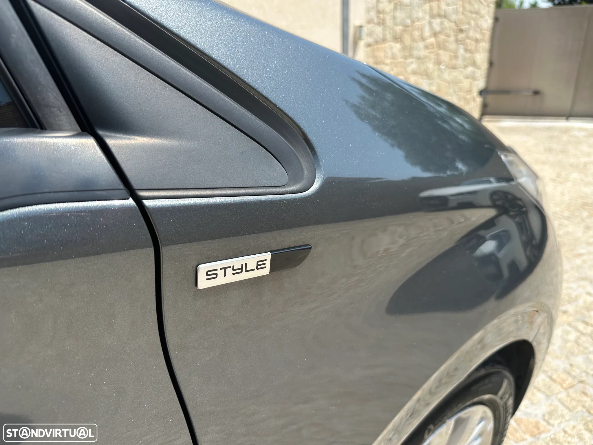 Peugeot 208 1.6 BlueHDi Style - 17
