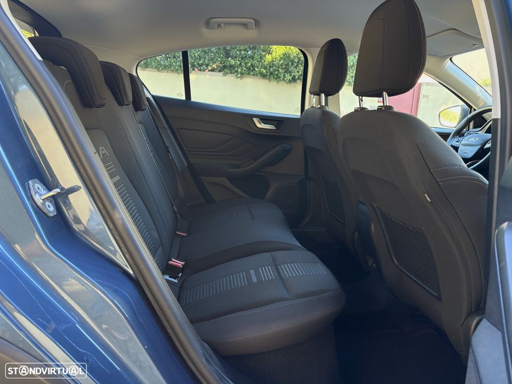Ford Focus 1.0 EcoBoost Active X - 18
