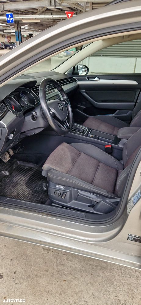 Volkswagen Passat 2.0 TDI DSG Comfortline - 15