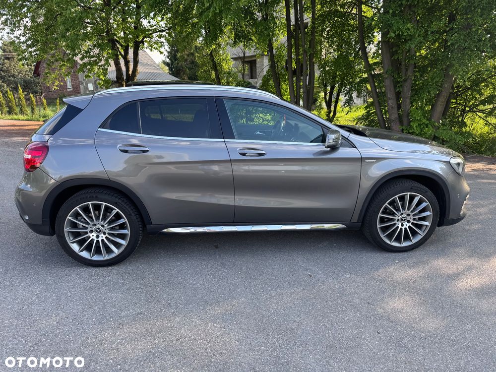 Mercedes-Benz GLA 220 d 7G-DCT AMG Line - 10