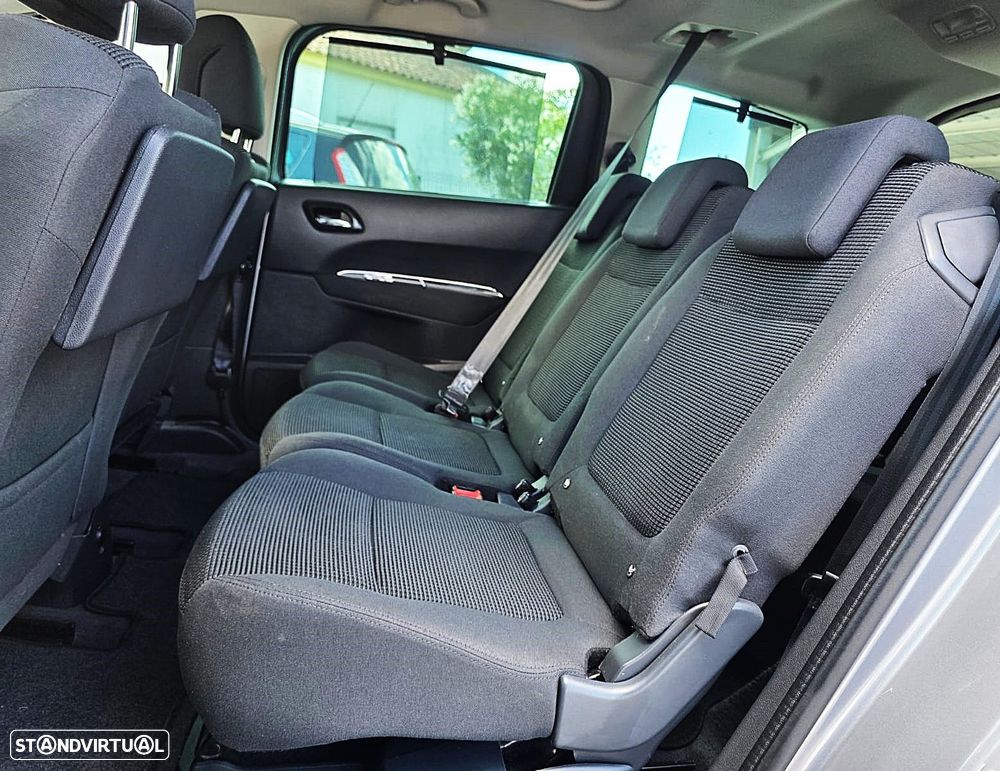 Peugeot 5008 1.6 BlueHDi Allure J17 - 11