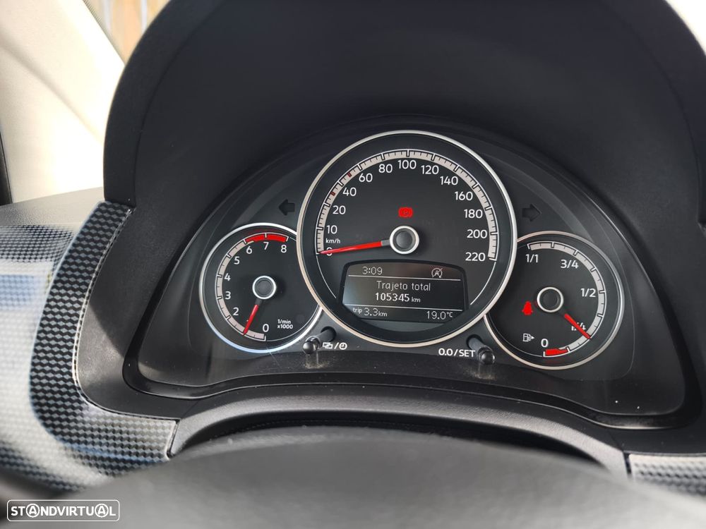 VW Up! 1.0 BMT Move - 17