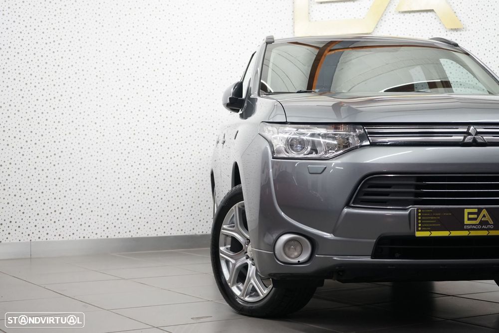 Mitsubishi Outlander 2.0 4WD Plus - 6