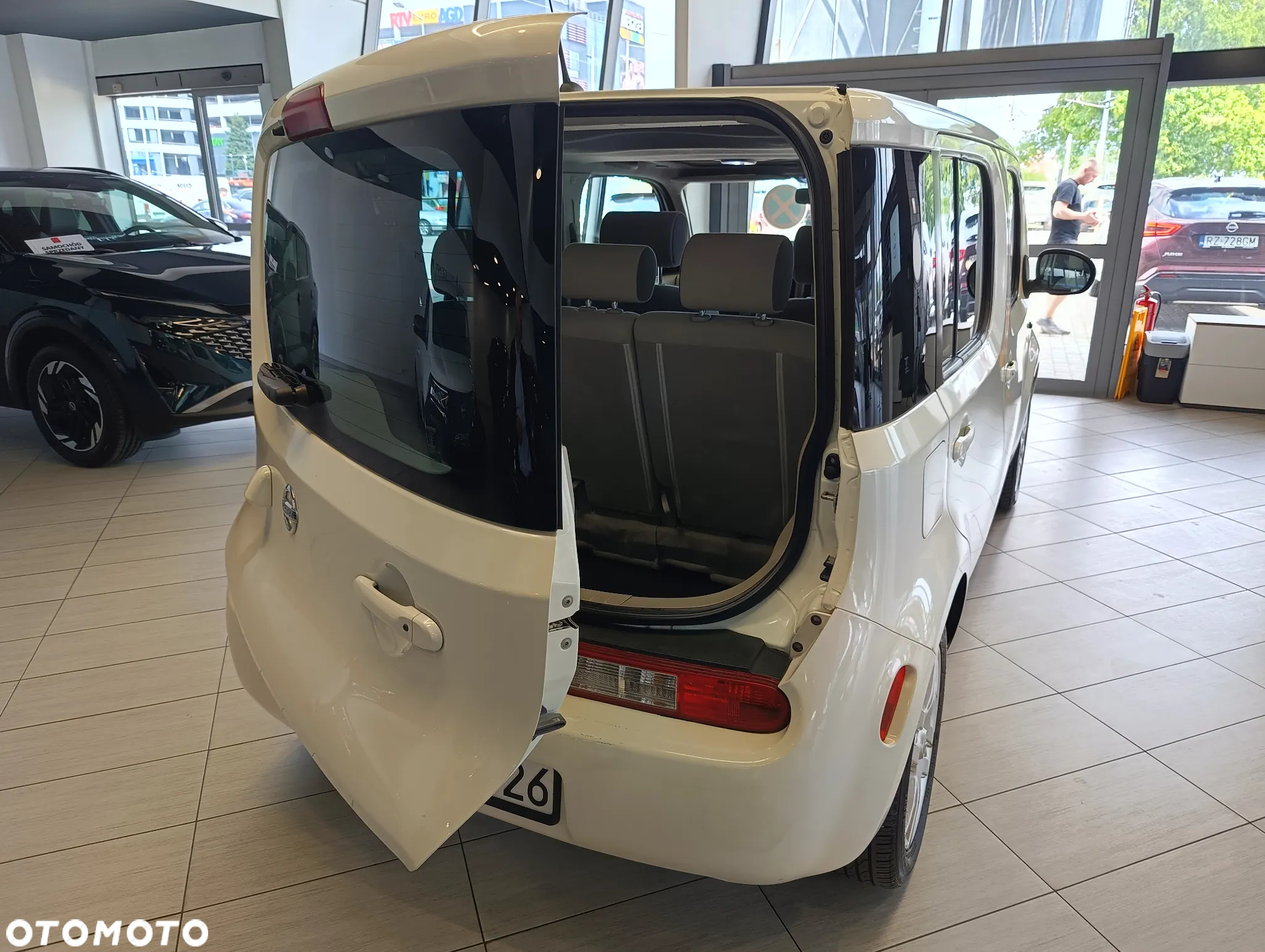 Nissan Cube 1.6 - 28