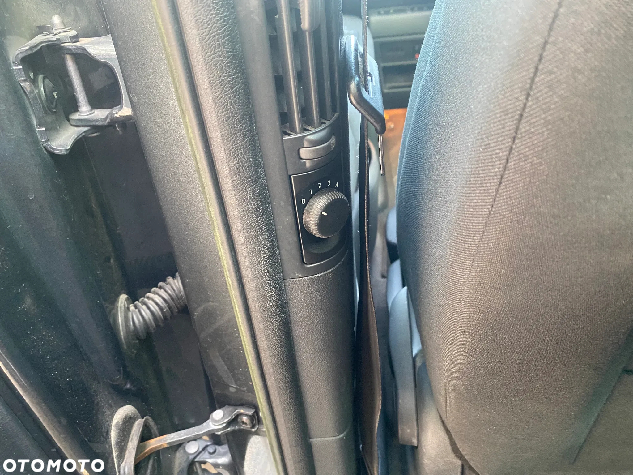 Peugeot 5008 e-HDI FAP 115 EGS6 Stop&Start Allure - 24