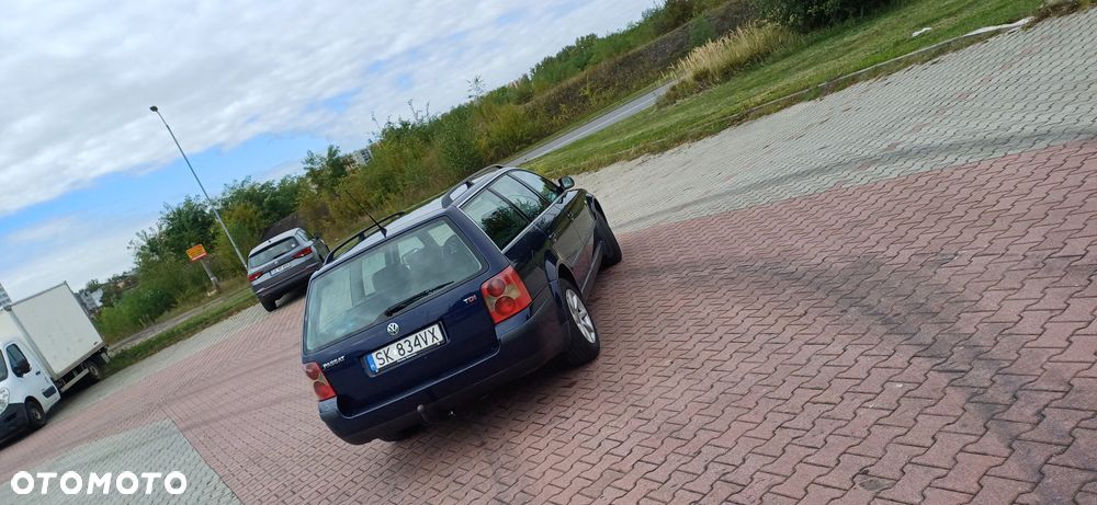 Volkswagen Passat 1.9 TDI Comfortline - 11
