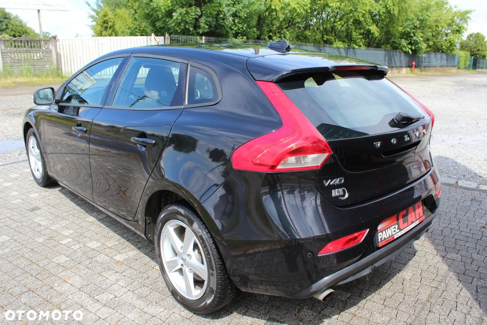 Volvo V40 T2 Summum - 9