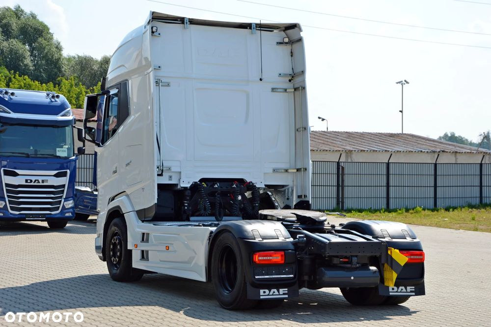 DAF XG+ 530 / ZF INTARDER / ALCANTARA /KLIMA POST. / FULL LED / PNEUMATYCZNY FOTEL PASAŻERA / WENT. FOTEL! - 19