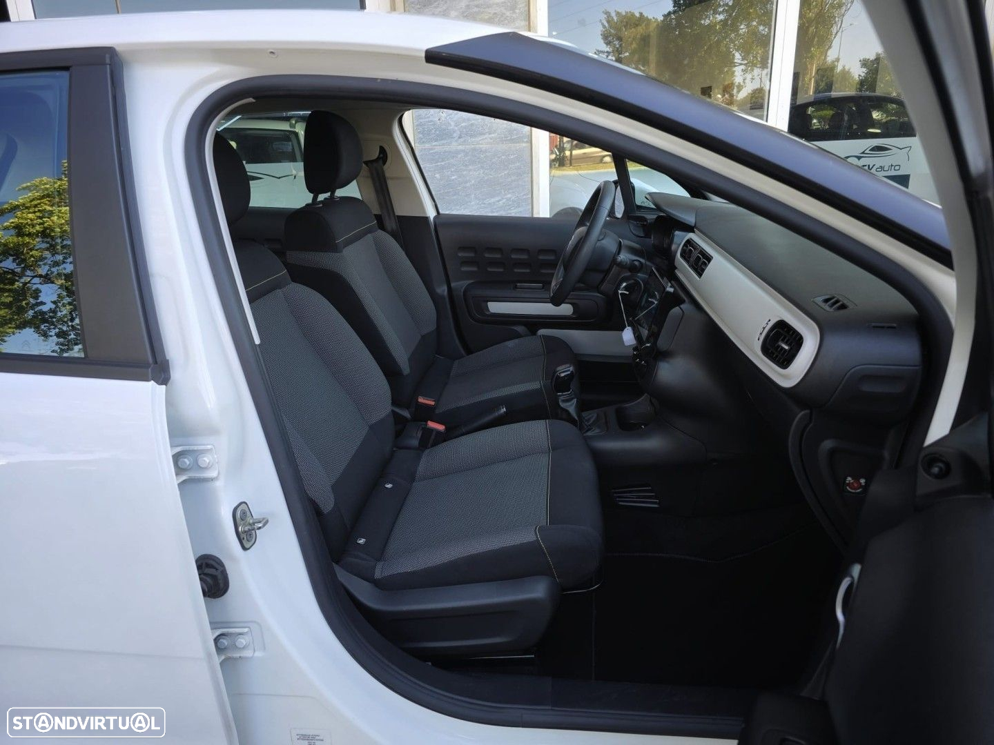Citroën C3 Pure Tech Live - 14