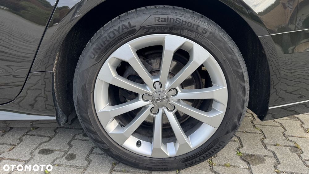 Audi A6 Avant 2.0 TDI Ultra DPF S tronic - 13