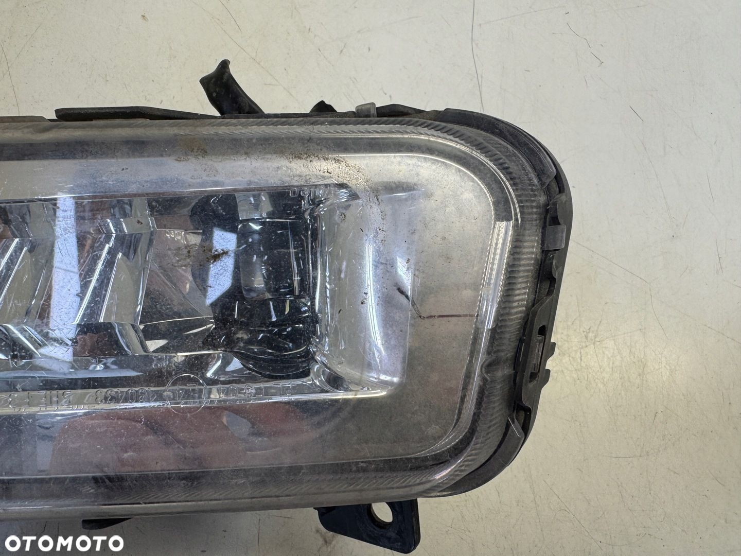 NISSAN MICRA K14 HALOGEN PRAWY PRZÓD 261508995C - 3